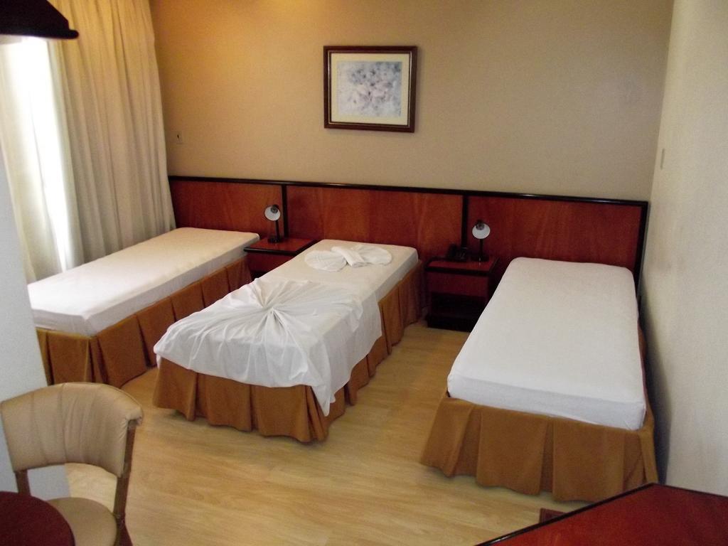 Geneviee Palace Hotel Ponta Grossa Szoba fotó