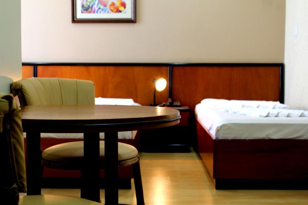 Geneviee Palace Hotel Ponta Grossa Kültér fotó